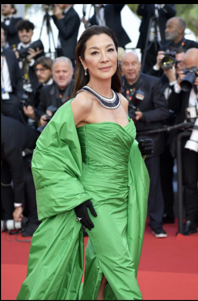 Dương Tử Quỳnh khoe nhan sắc ở tuổi 61 chiếm trọng spotlight tại LHP Cannes 2023 - Ảnh 2